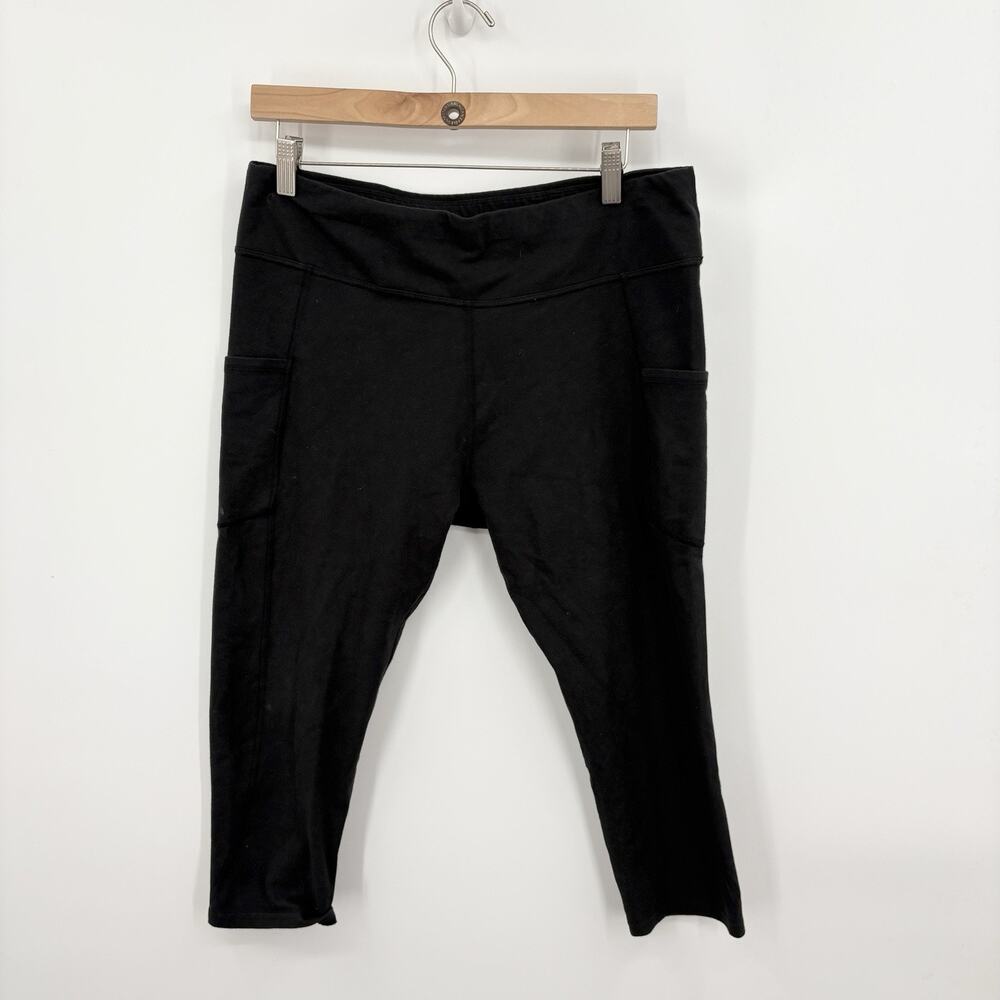 Women's Black Cropped Pocket Leggings